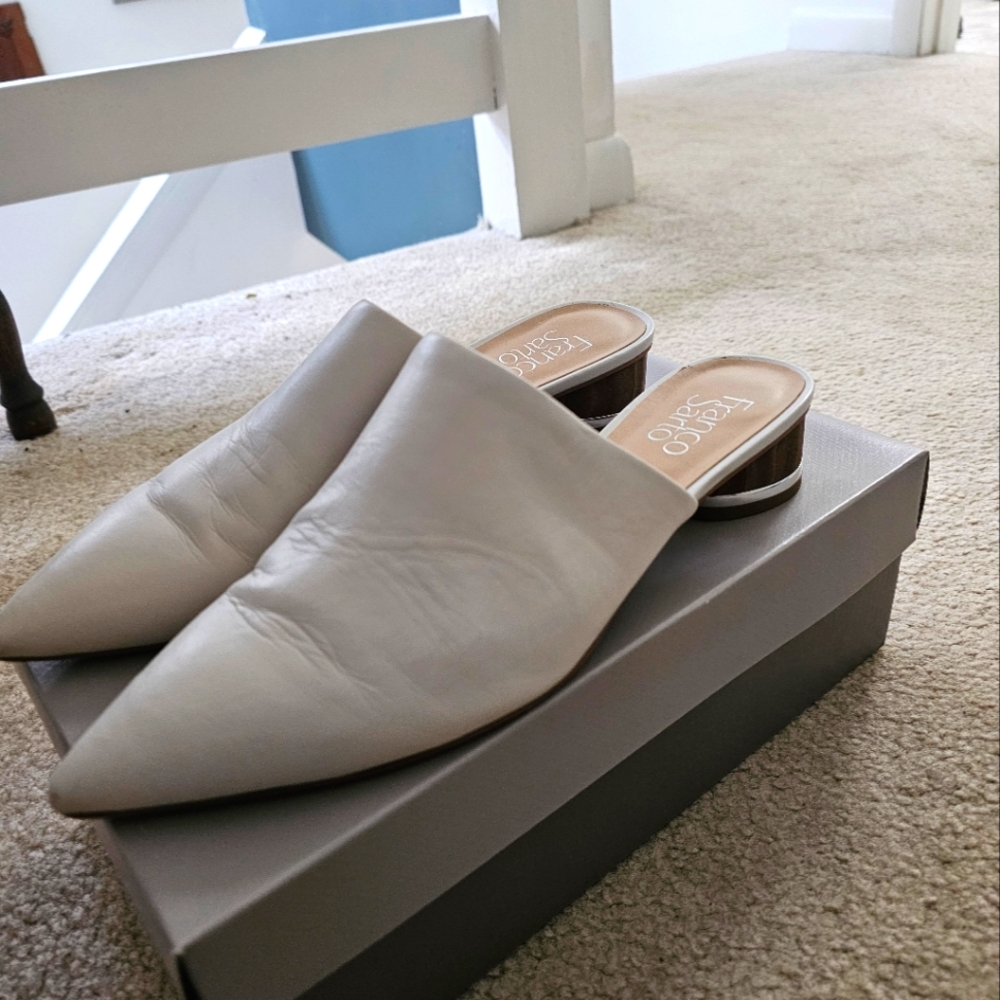 Franco Sarto pumps